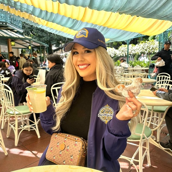 Very collectible club 33 bomber jacket - Picture 8 of 9
